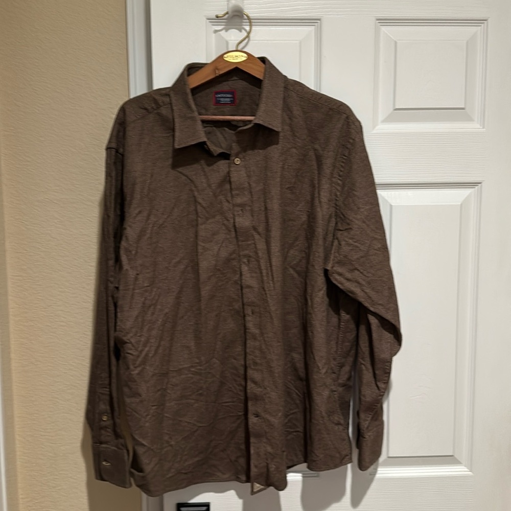Untuckit leathered button down men’s xxxl